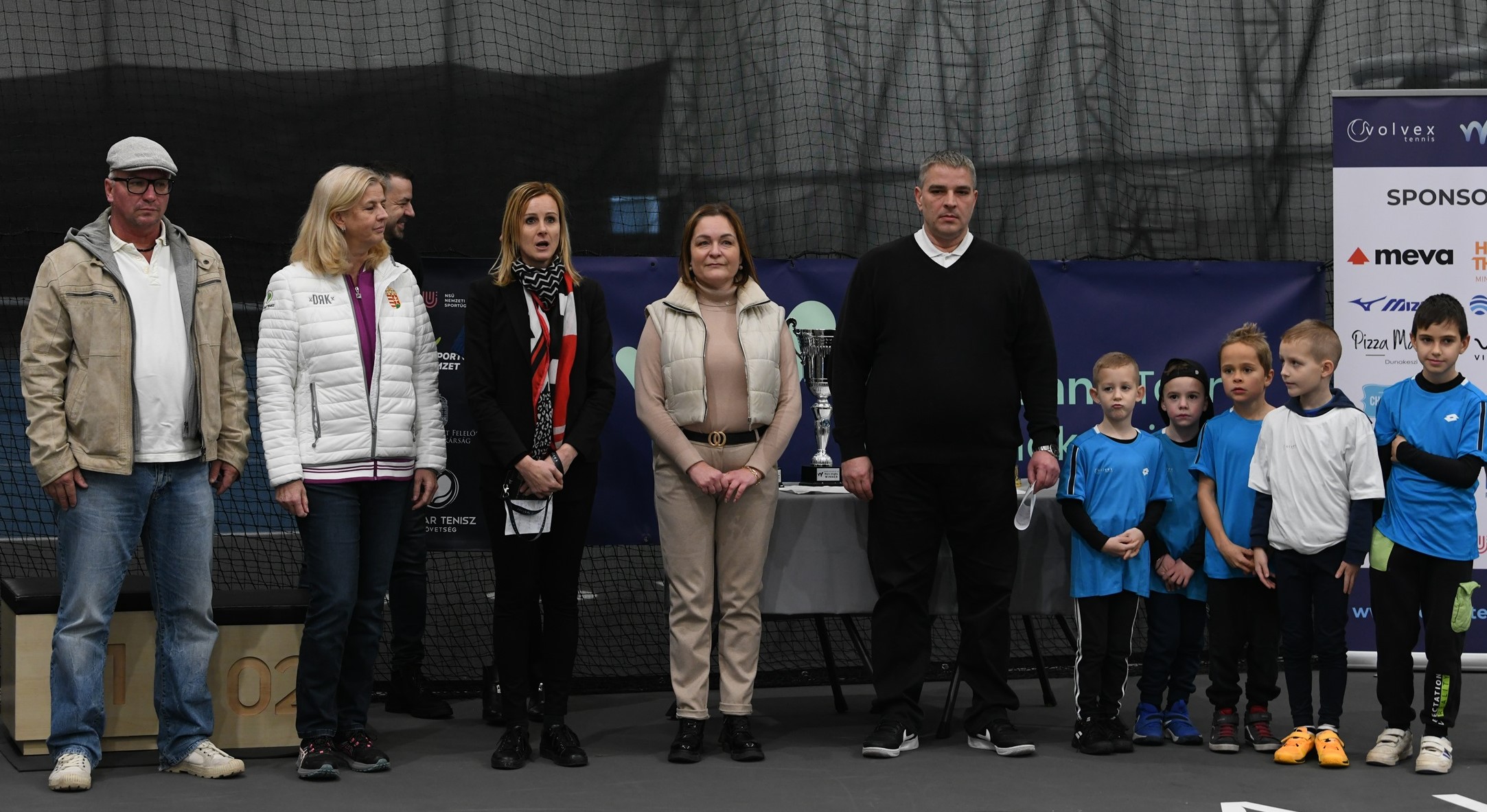 Takácsné Susán Bettina (balról a harmadik) szerint a szíves vendéglátás volt a céljuk