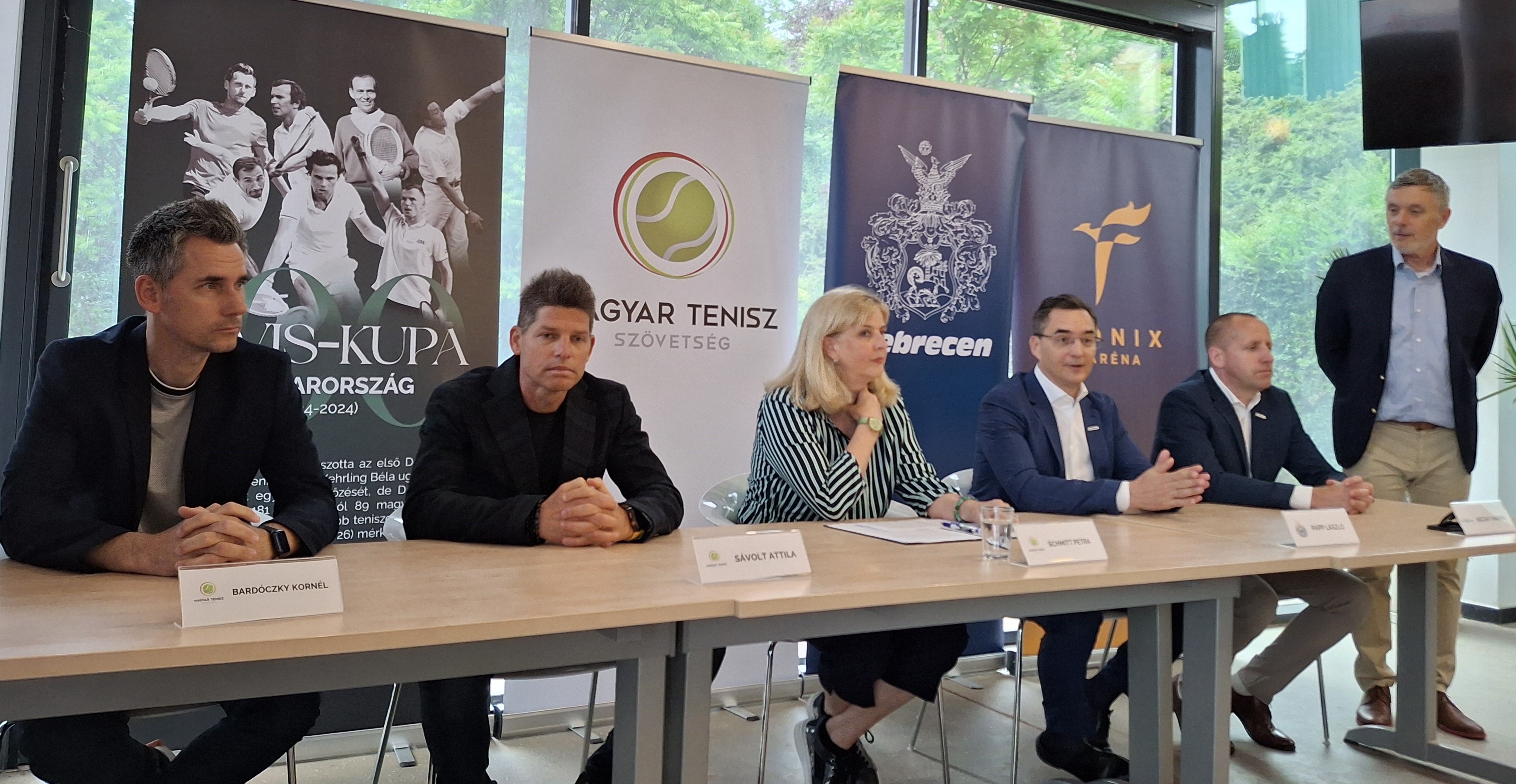 Bardóczky Kornél, Sávolt Attila, Schmitt Petra, Papp László, Becsky András és Siklós Erik (balról jobbra)