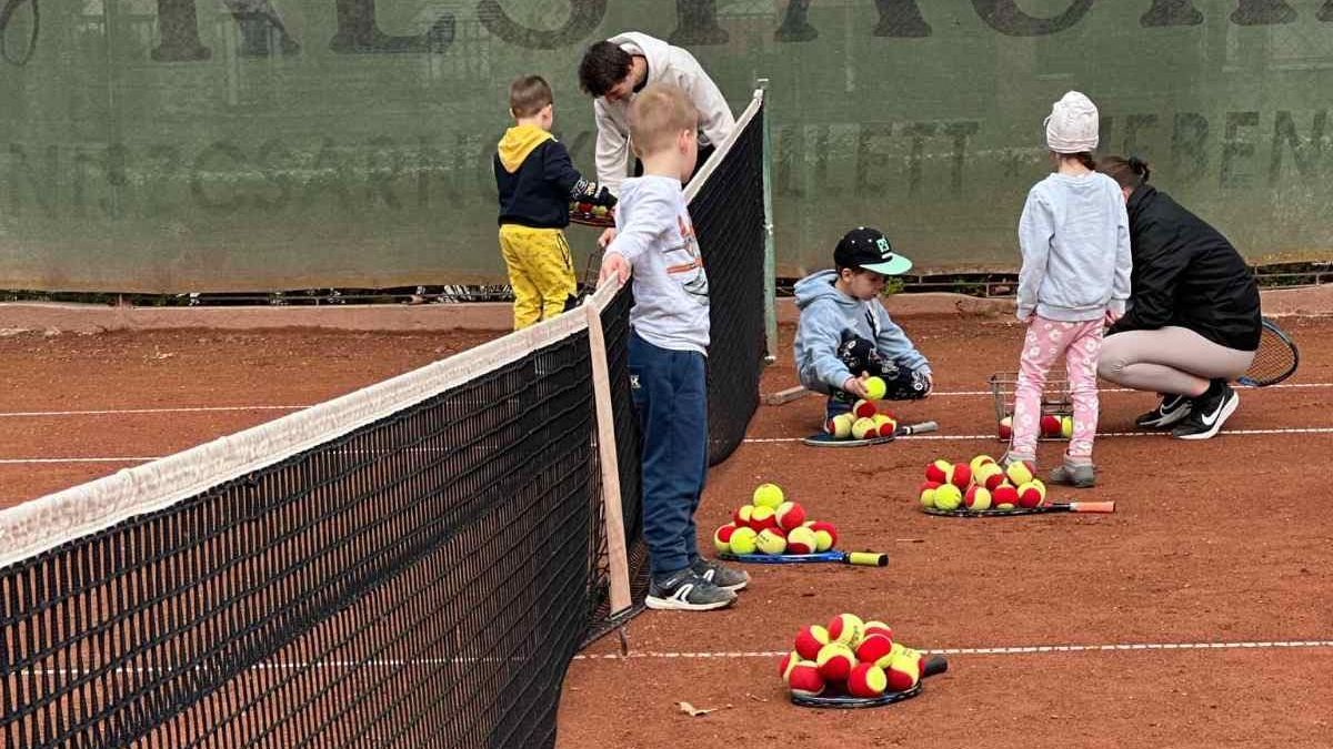 Boglári gyermektenisz