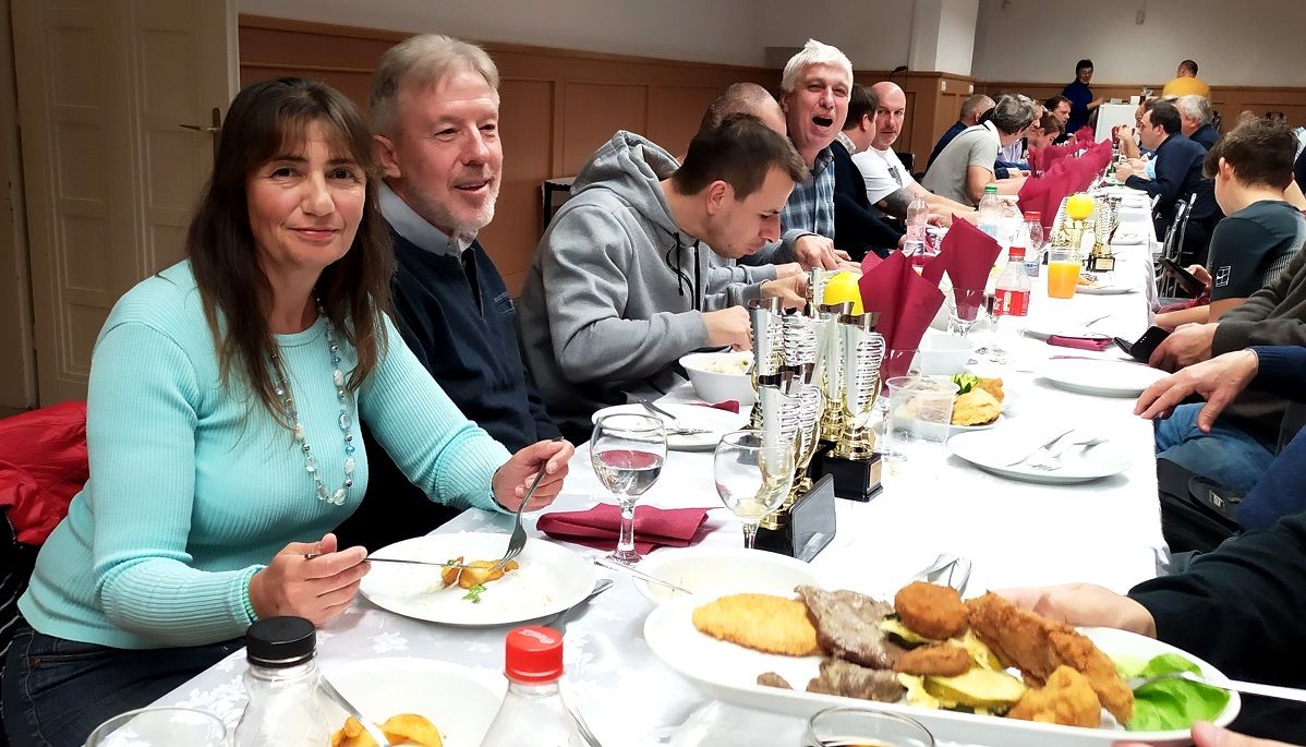 bebok marta d osztaly jatekosa es bardos ferenc az extra ligaba feljuto potyi csapat tagja