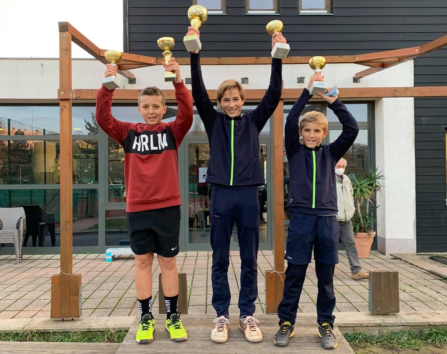 csopak vadaszoszkarszaszmihalyszazslevente novemberben har arany egy ezust es egy bronz a pecsi pvtc kupan facebook