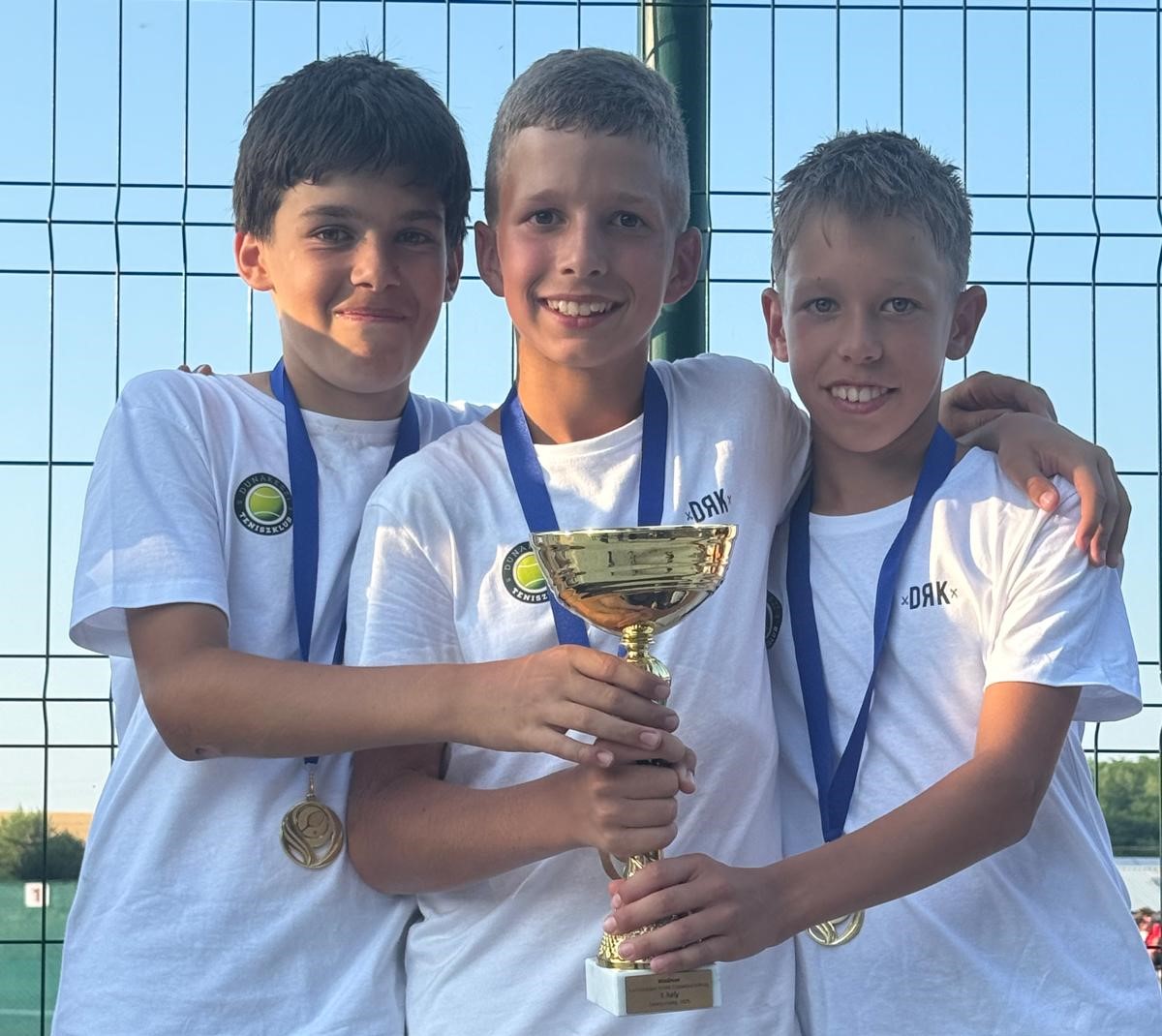 A vidékbajnok dunakeszis F14-es csapatban középen Czóbel Levente