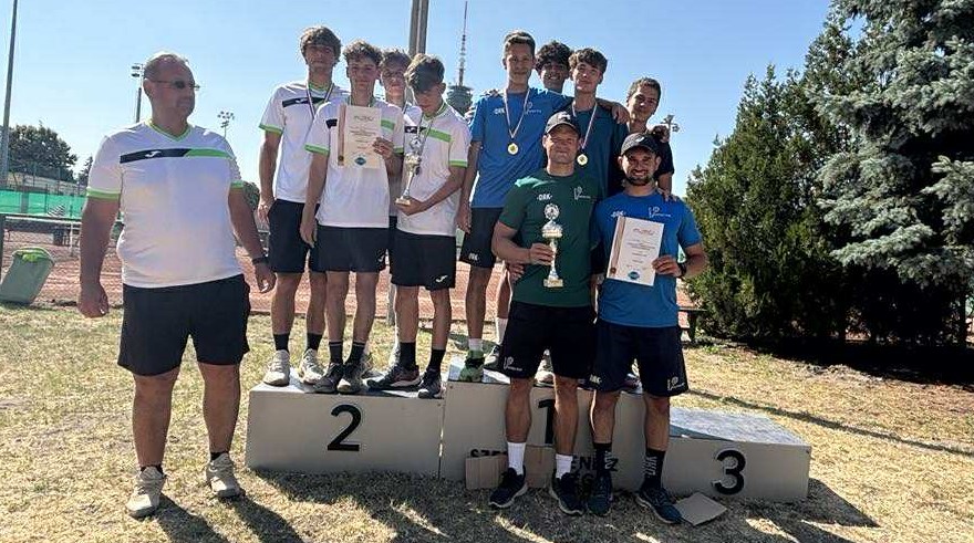 Az F18-as döntőt a Pasarét Tk és a PG Tenisz vívta