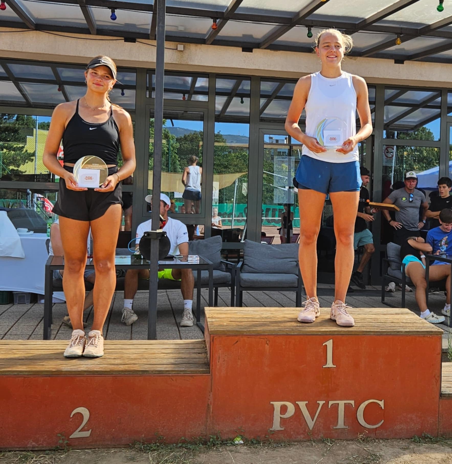 Beviz Lujza (balról) és Kálmán Luca vívta az L16-os finálét