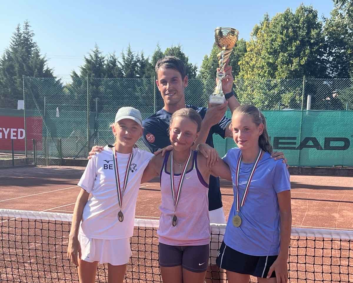 A M.E.S.E L12-es győztes csapata